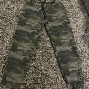 Wild Fable Camouflage Sweatpants with Drawstring and Elastic Cuffs women’s